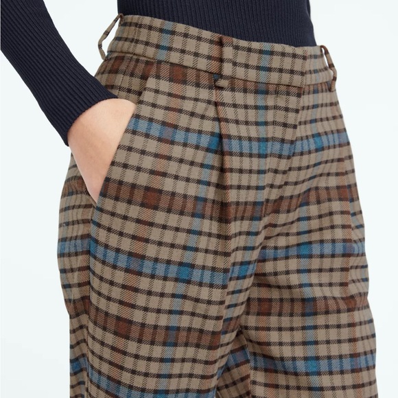 Babaton Pants - NWT Babaton Hawthorne Pant
